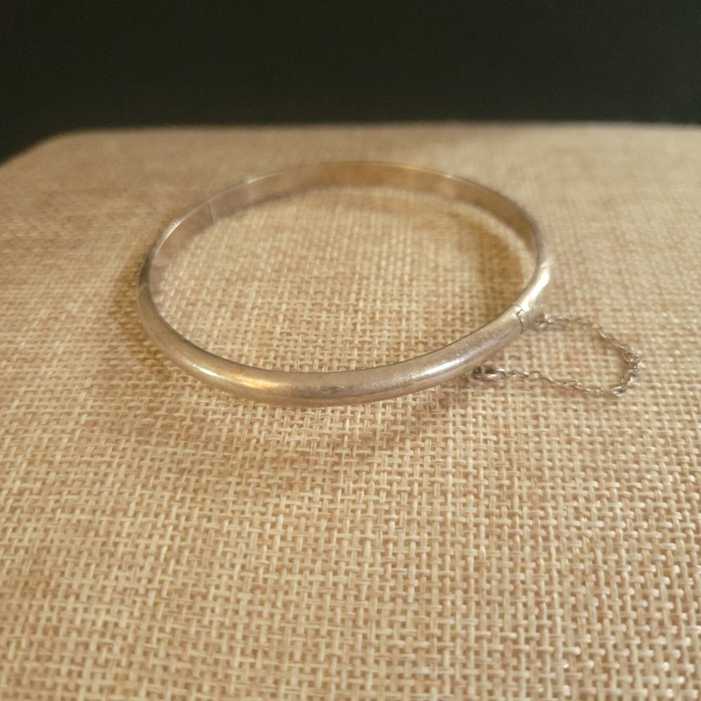 Vintage 925 Sterling Silver Hinged Bangle Bracelet with Safety Chain Size 7